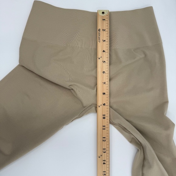 Alphalete Leggings Women Small Beige Amplify Scrunch Workout High Rise Gym - Picture 6 of 9
